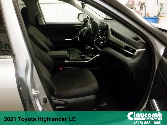 2021 Toyota Highlander LE  