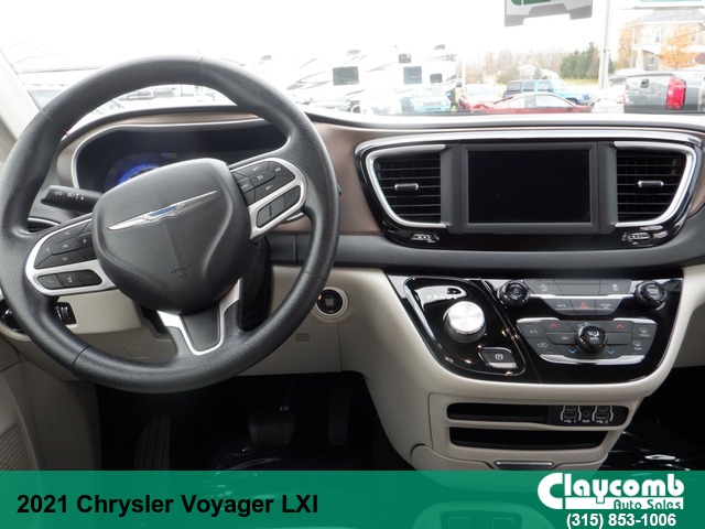 2021 Chrysler Voyager LXI